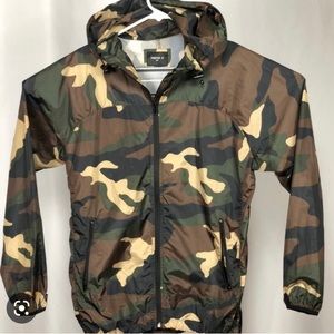 Men’s Forever 21 size small Camo Wind breaker